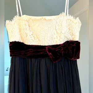 Beautiful Laundry by Shelli Segal size 8 dress.  Perfect condition worn once.